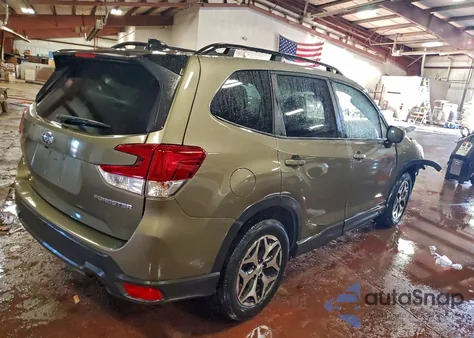 2024 Subaru Forester Premium z USA, uszkodzony, nr VIN JF2SKADC1RH403188